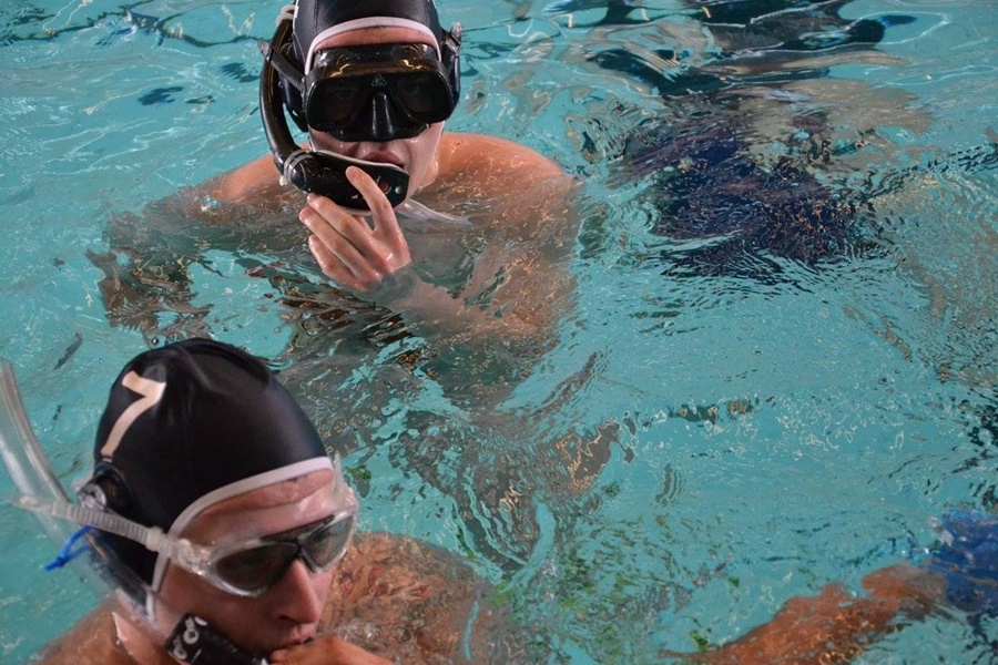 Hokej pod wodą Walenie Londyn 2015